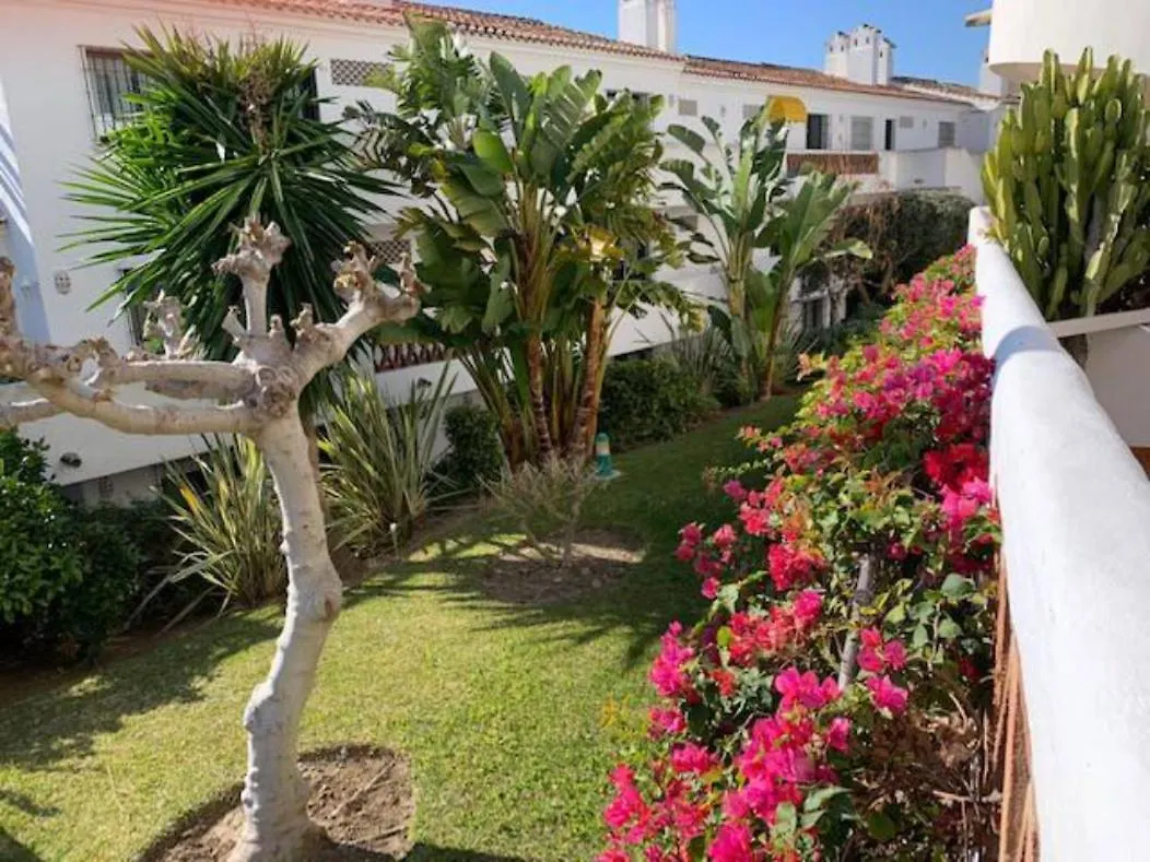 Appartement Pueblo Del Parque Avec Belle Terrasse Benalmadena Spain