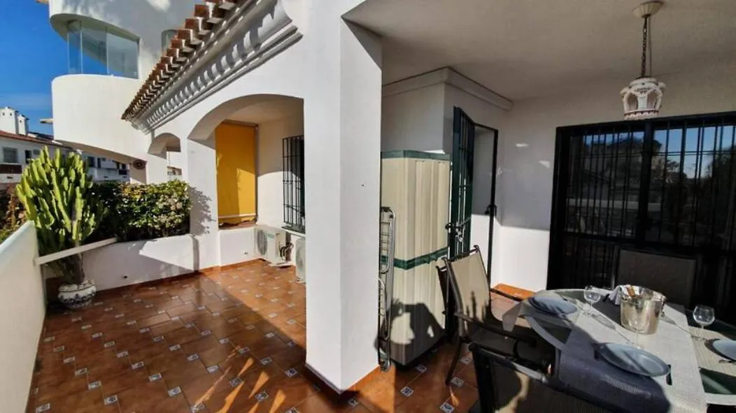 Appartement Pueblo Del Parque Avec Belle Terrasse Benalmadena Apartment