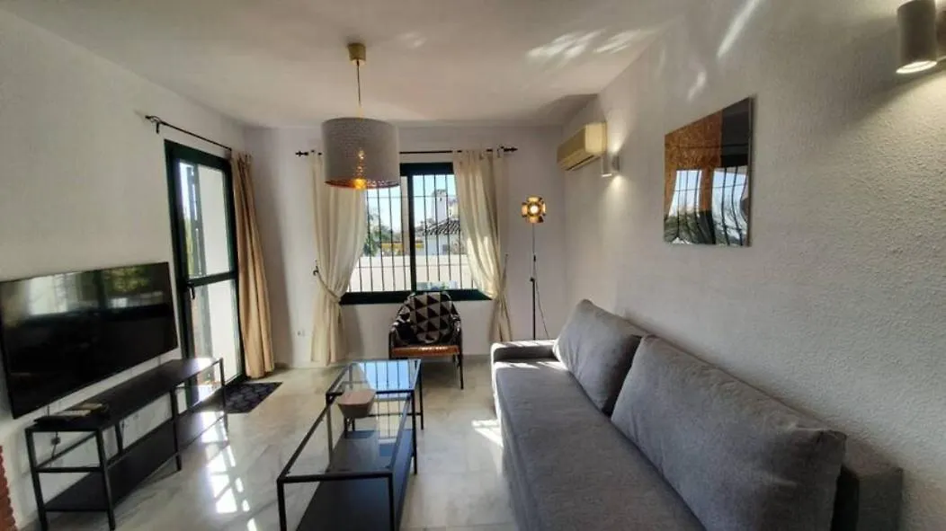 דירה בנאלמדנה Appartement Pueblo Del Parque Avec Belle Terrasse