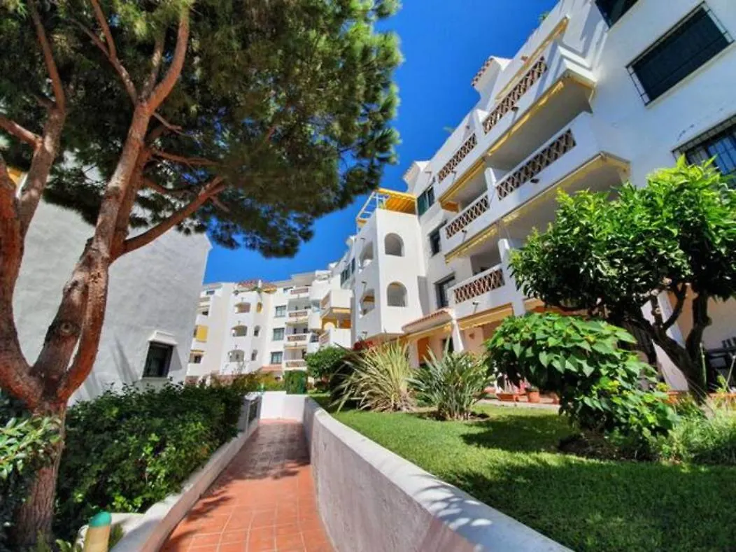 בנאלמדנה Appartement Pueblo Del Parque Avec Belle Terrasse 0*,  ספרד